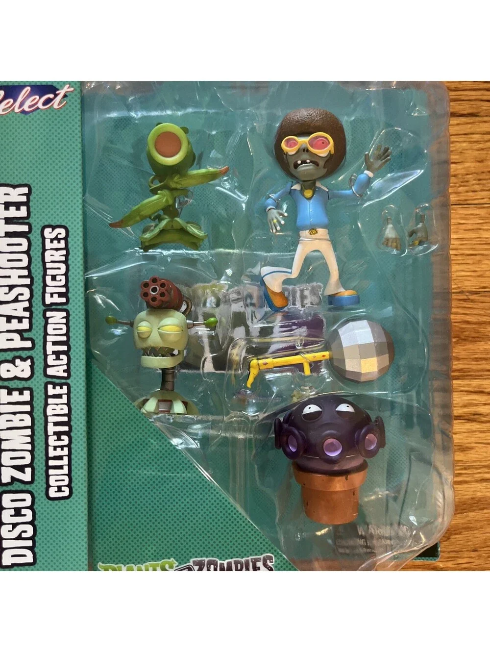 Diamond Select Plants Vs Zombies: GW2 Disco Zombie & Peashooter Figure Set